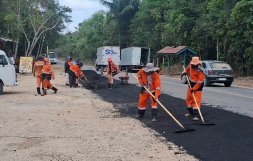 Prefeitura-de-Manaus-recupera-trecho-da-rua-da-Floresta-e-reforca-seguranca-viaria-no-bairro-Taruma-4